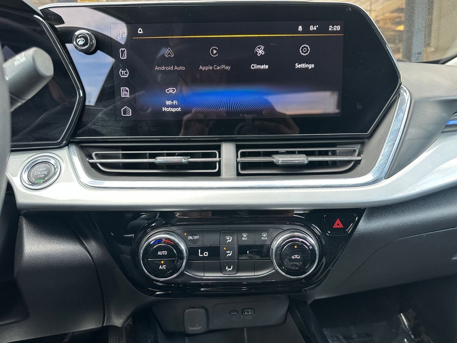 Thumbnail: 2025 Chevrolet Trax - 18