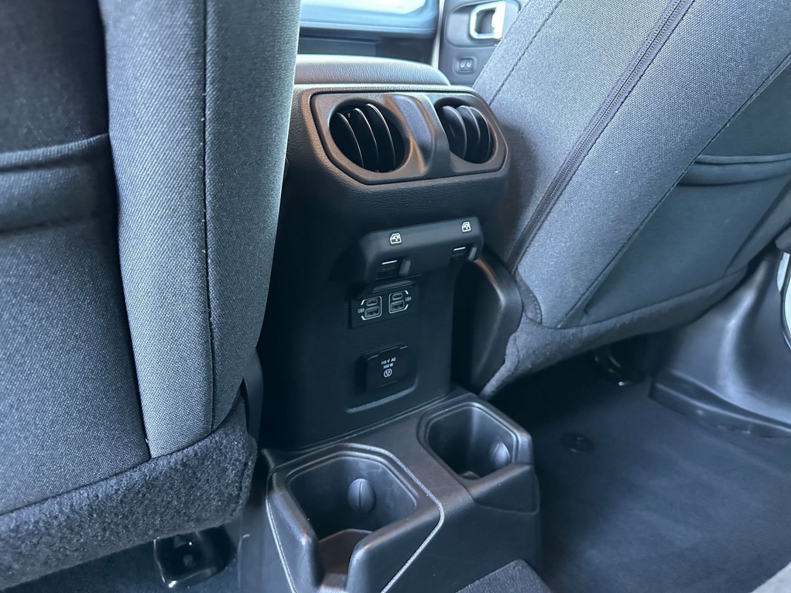 Thumbnail: 2025 Jeep Wrangler - 23