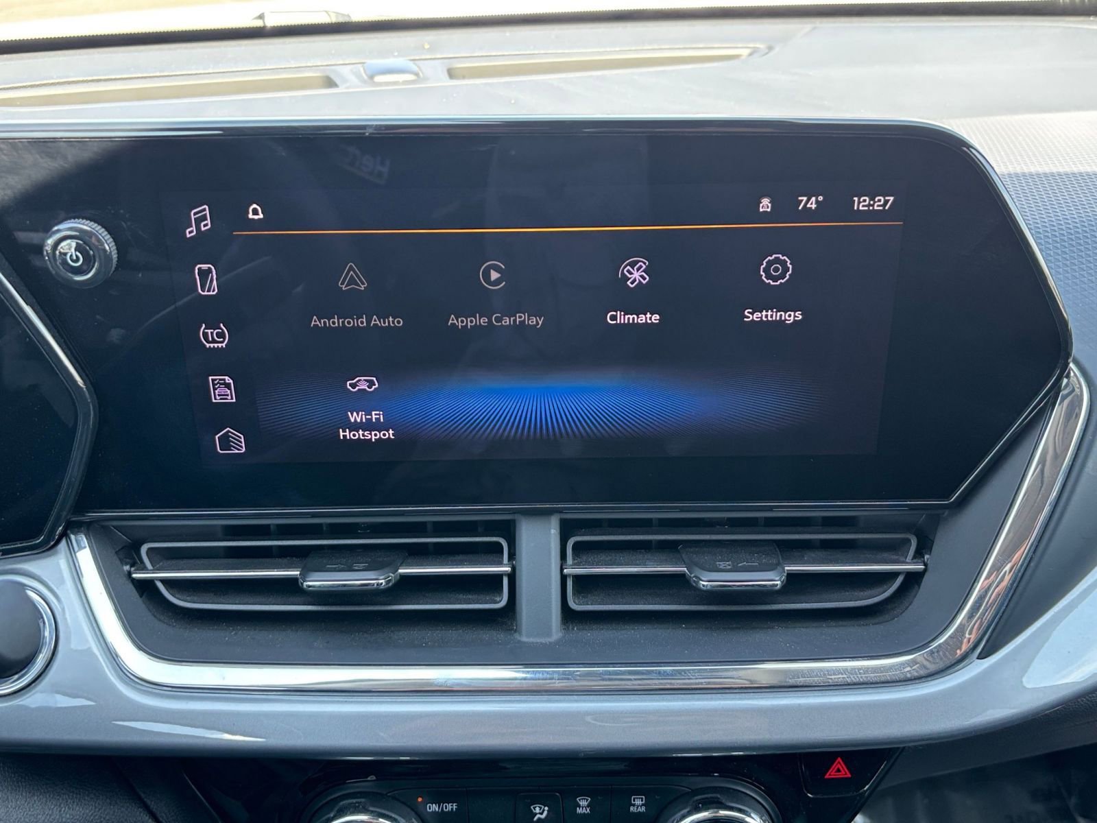 Thumbnail: 2025 Chevrolet Trax - 20