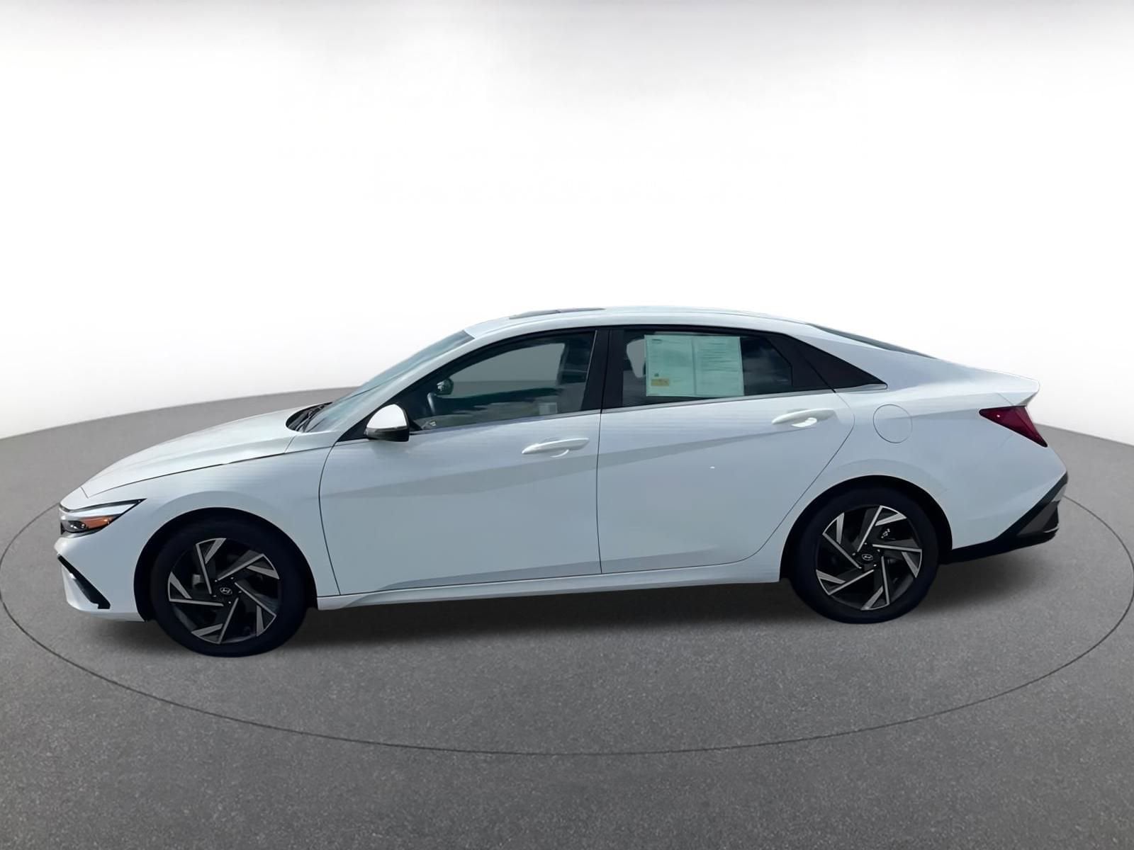 Thumbnail: 2025 Hyundai Elantra - 9