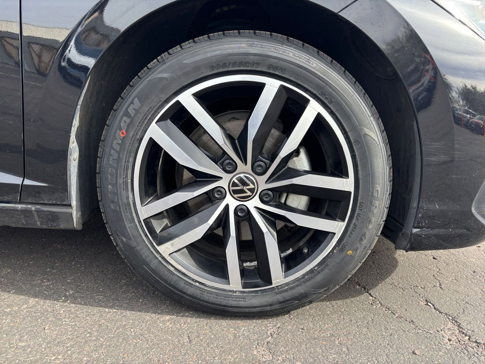 Thumbnail: 2025 Volkswagen Jetta - 30