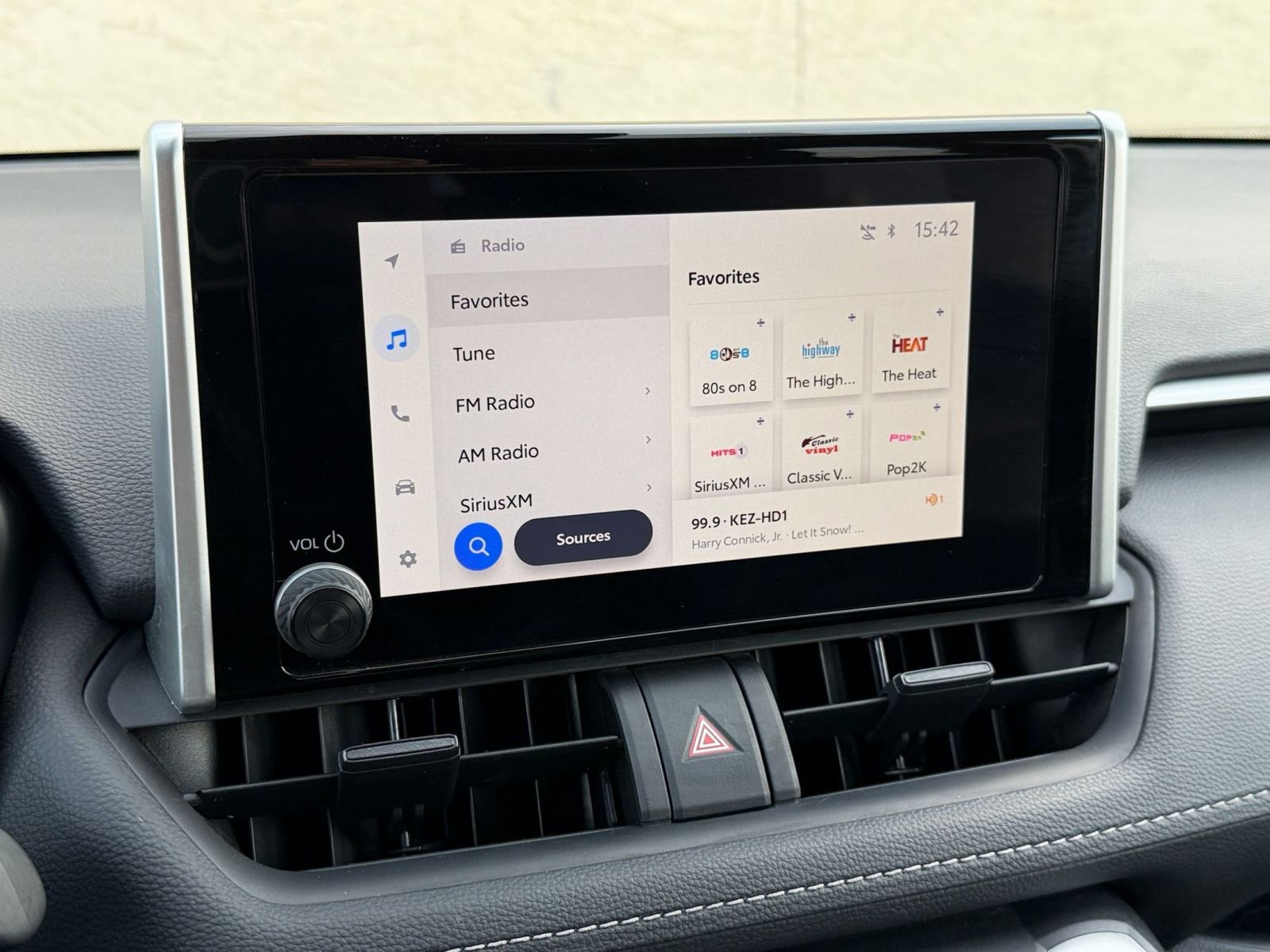 Thumbnail: 2025 Toyota RAV4 - 21