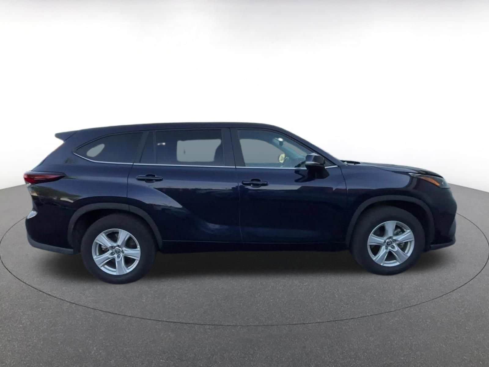 Thumbnail: 2025 Toyota Highlander - 16
