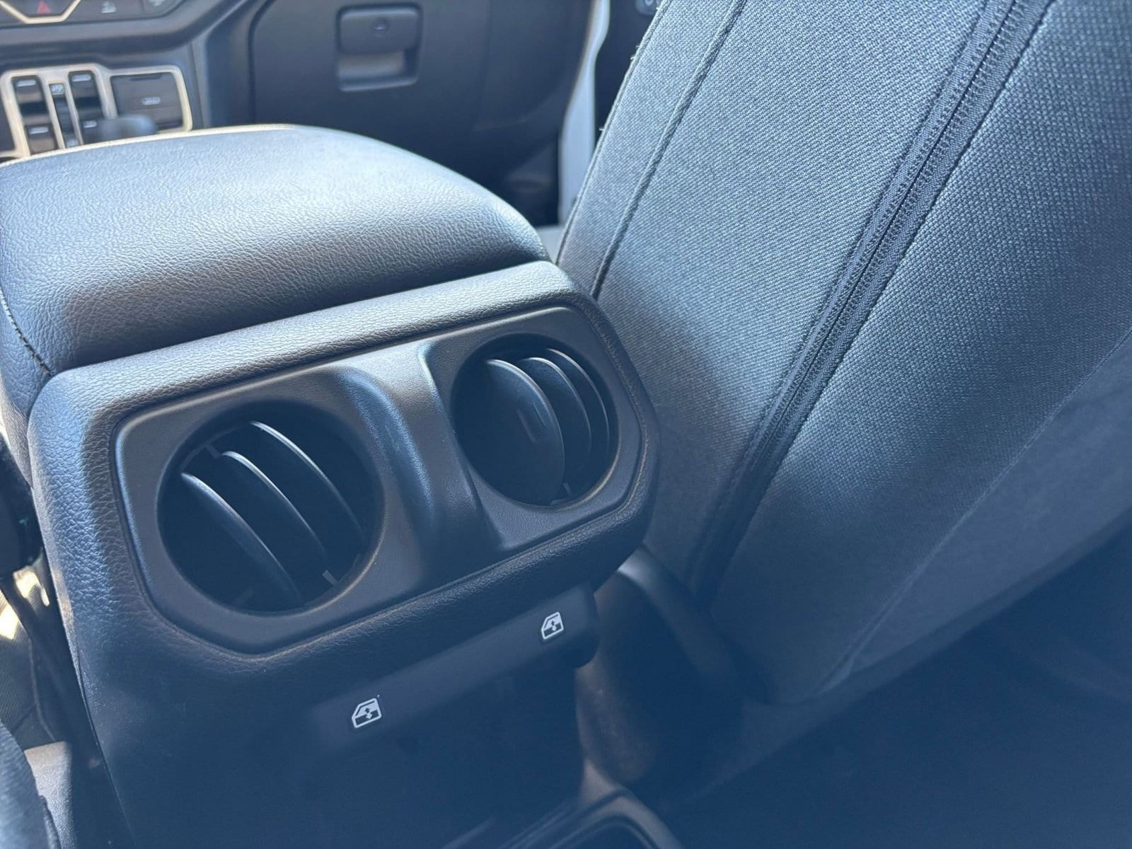 Thumbnail: 2025 Jeep Wrangler - 22