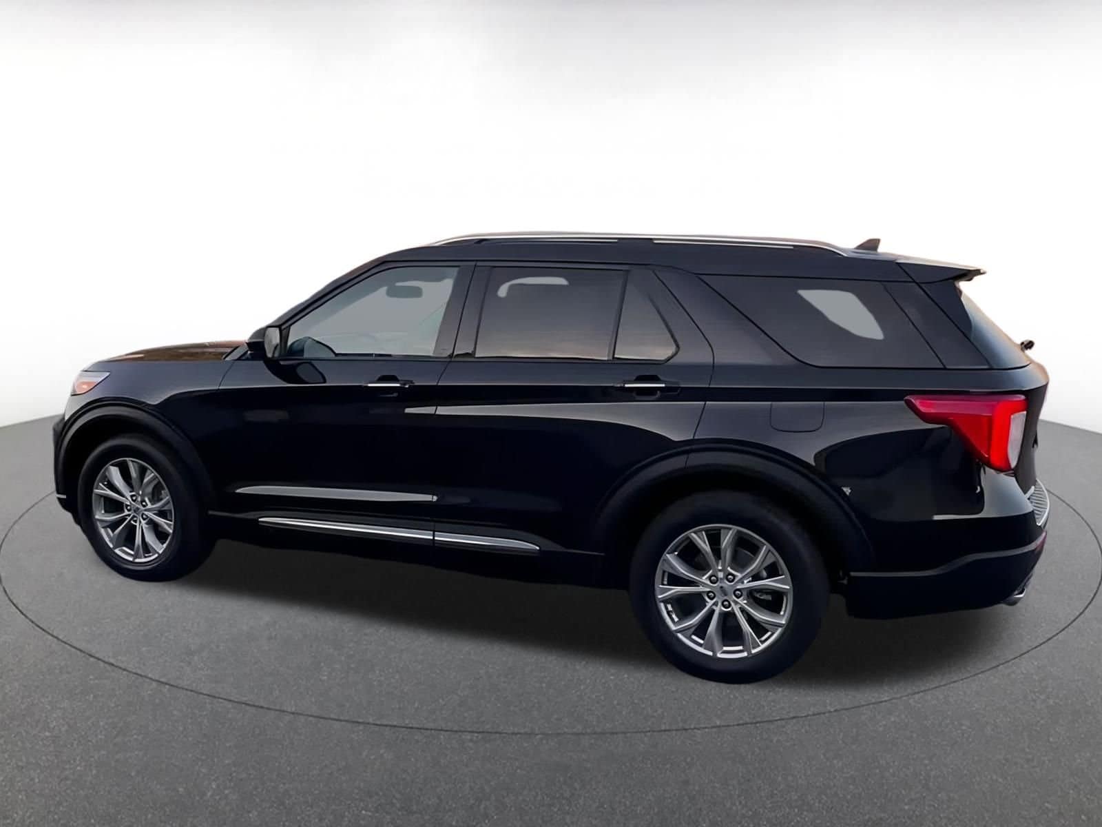 Thumbnail: 2024 Ford Explorer - 10