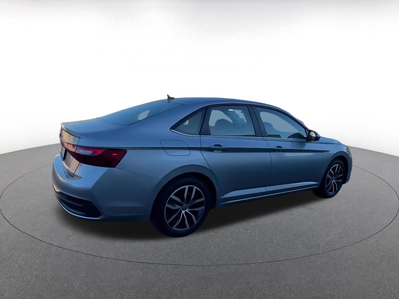 Thumbnail: 2025 Volkswagen Jetta - 15