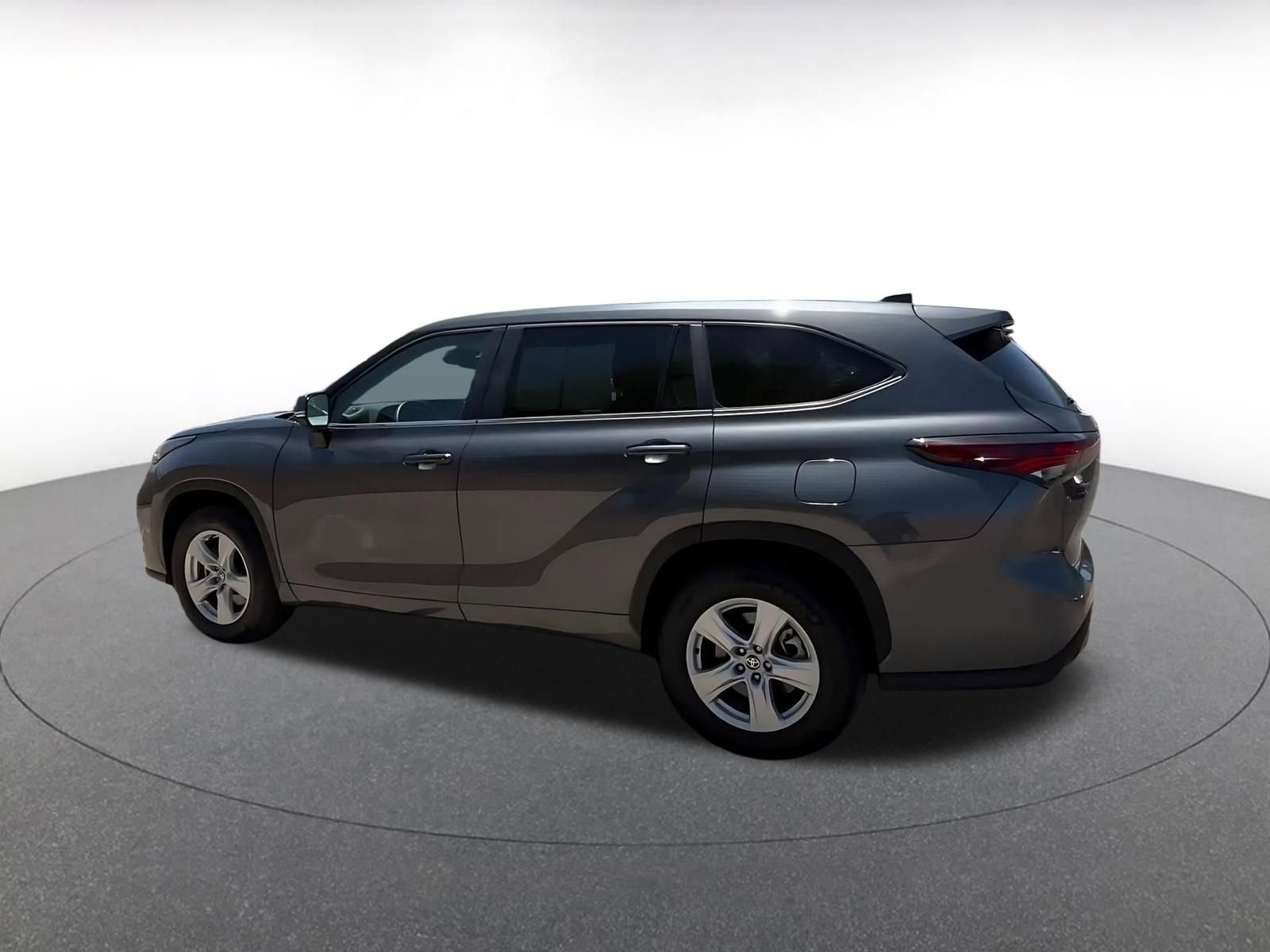 Thumbnail: 2025 Toyota Highlander - 10