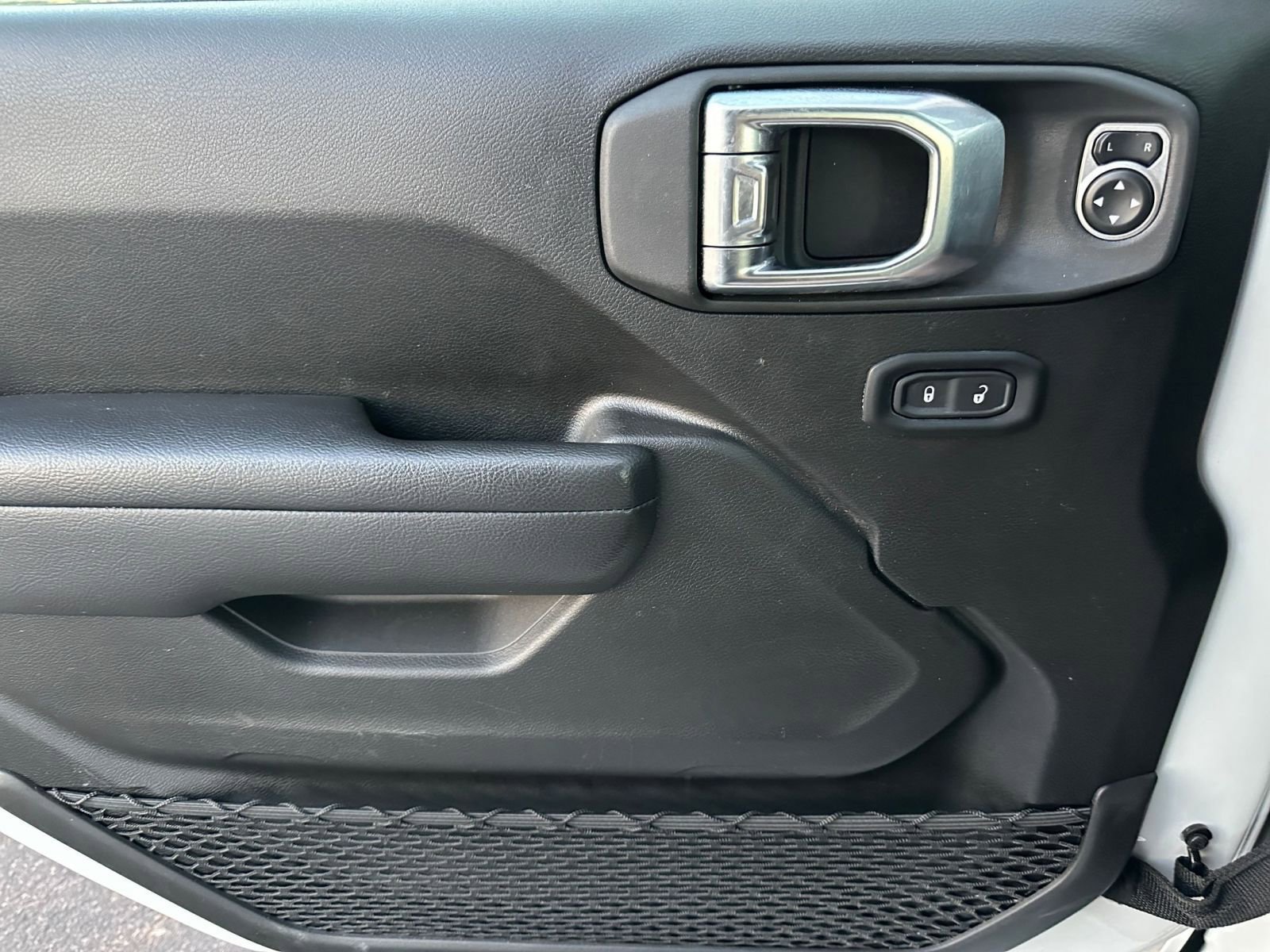 Thumbnail: 2025 Jeep Wrangler - 20