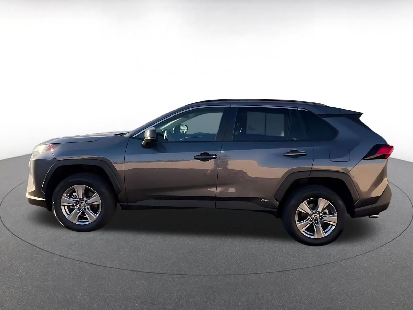 Thumbnail: 2025 Toyota RAV4 - 8