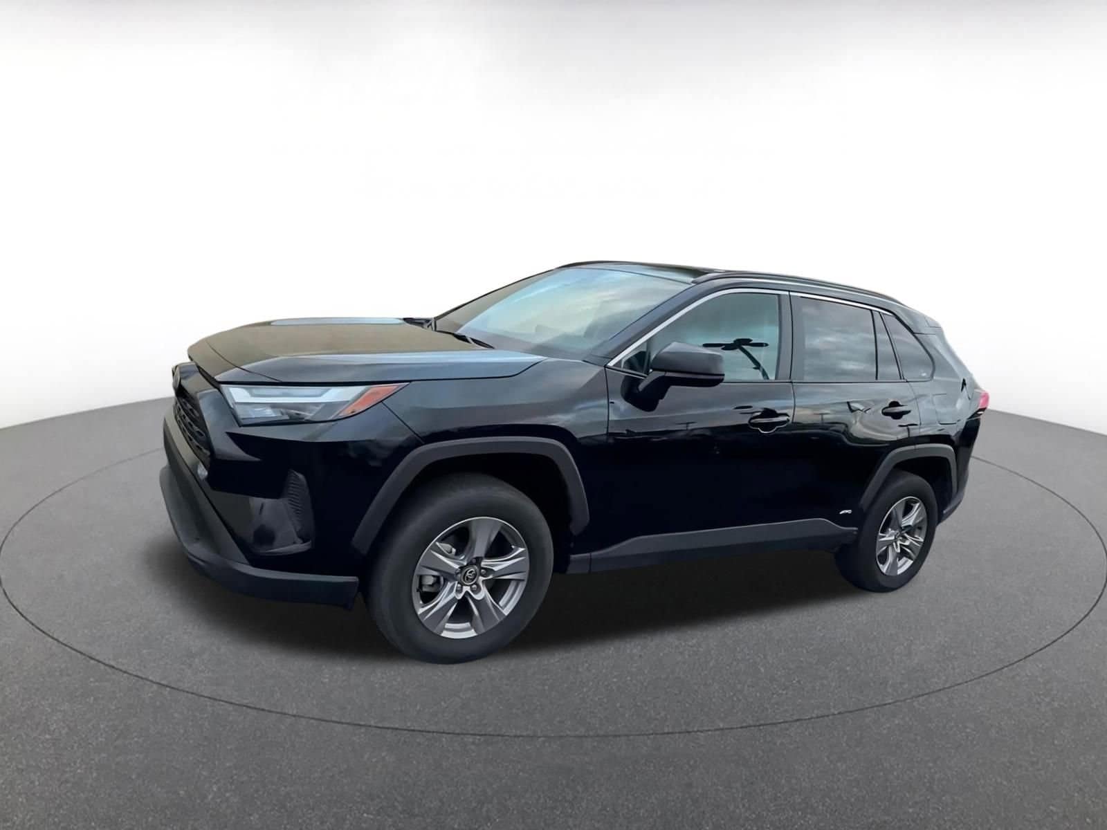 Thumbnail: 2025 Toyota RAV4 - 8