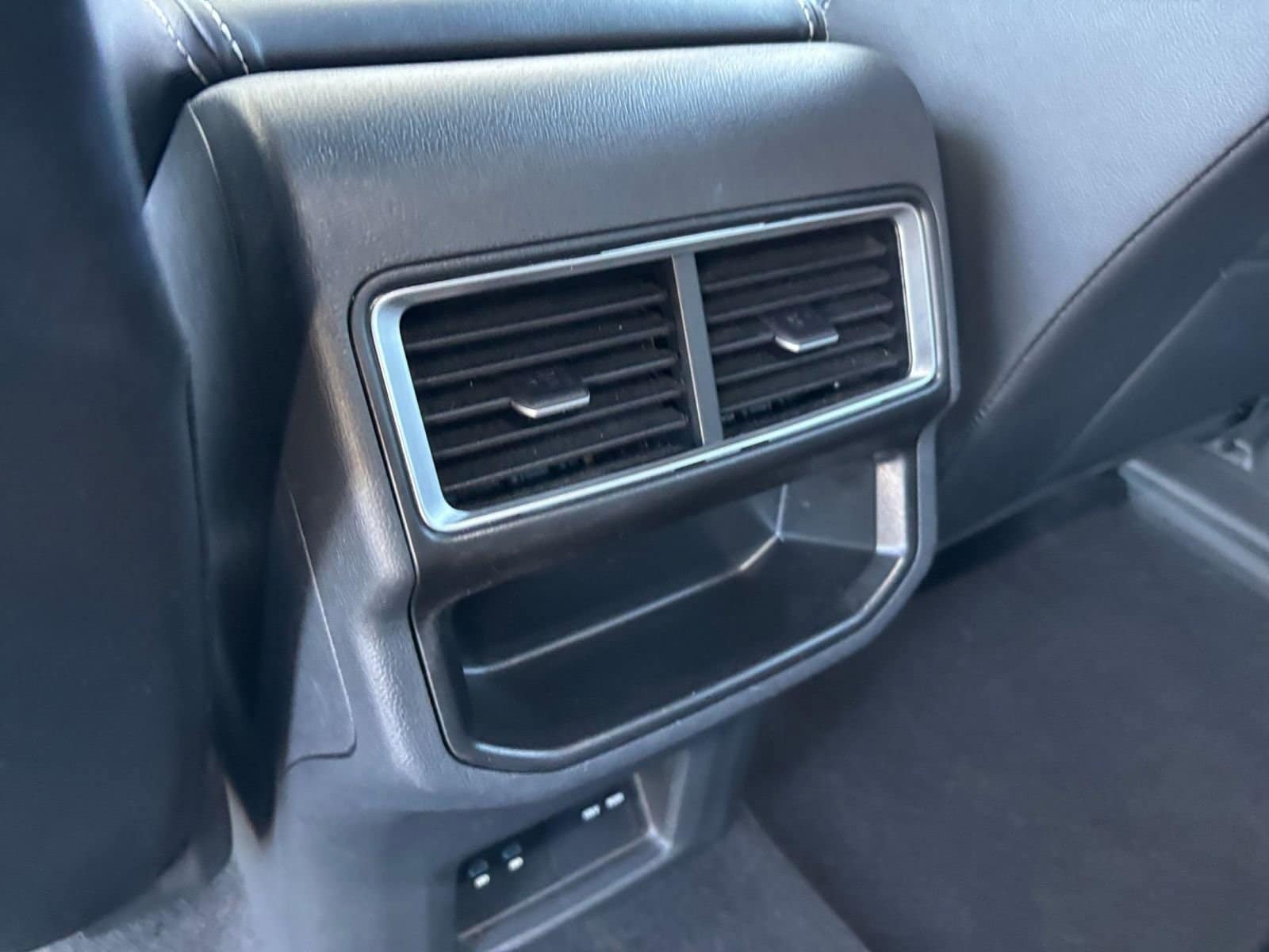 Thumbnail: 2024 Volkswagen Atlas - 24