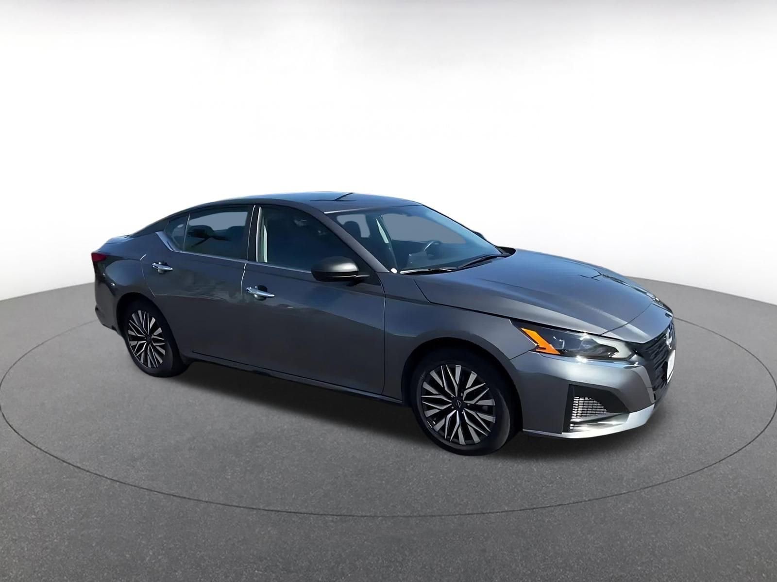 Thumbnail: 2025 Nissan Altima - 2