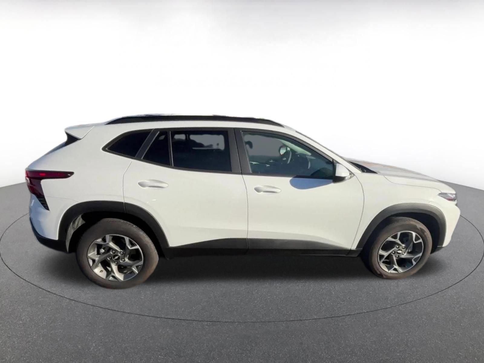 Thumbnail: 2025 Chevrolet Trax - 16