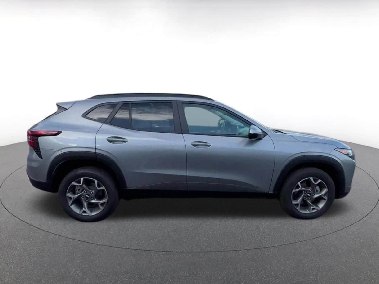 Thumbnail: 2025 Chevrolet Trax - 16