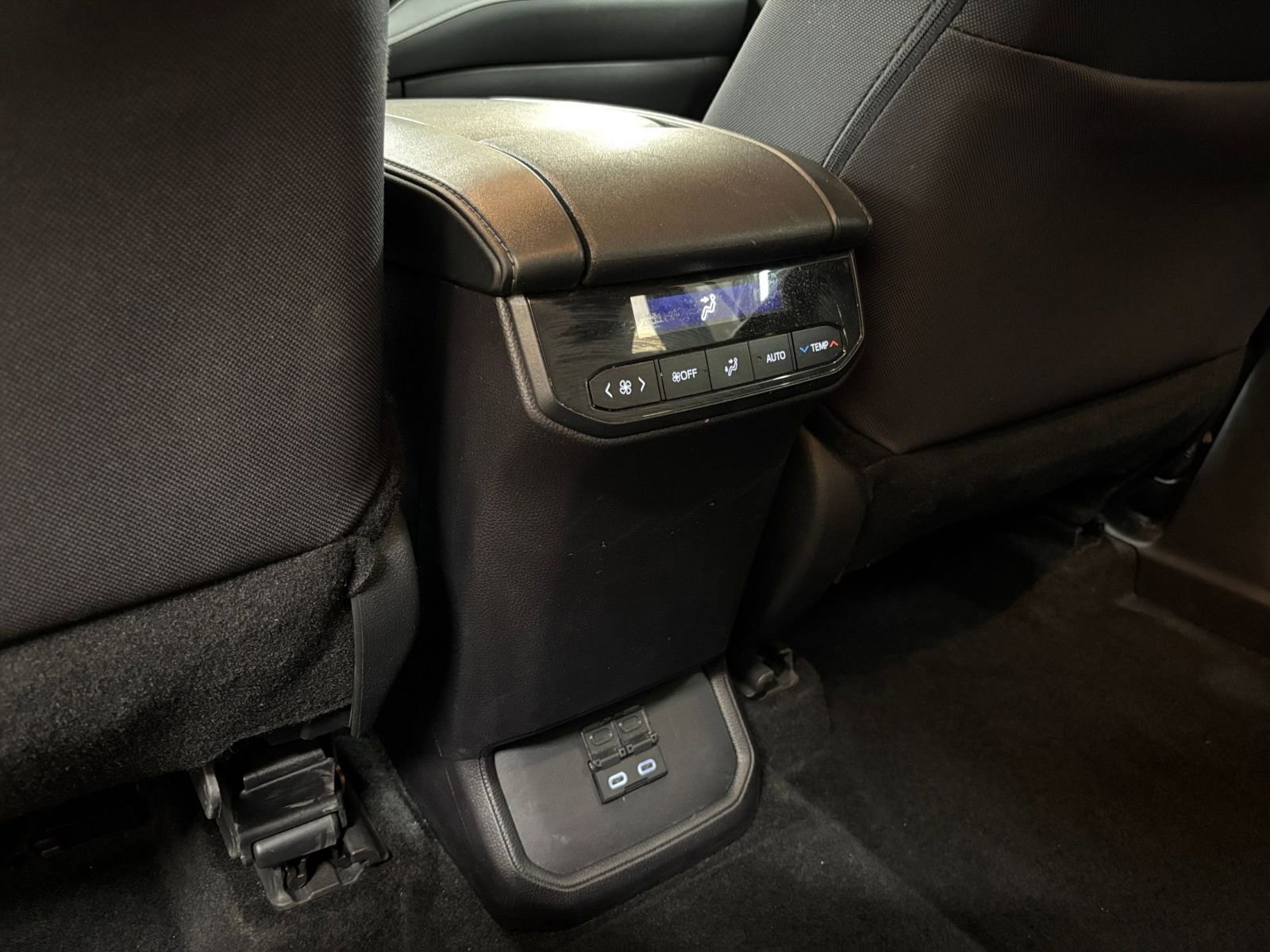 Thumbnail: 2025 Toyota Highlander - 24