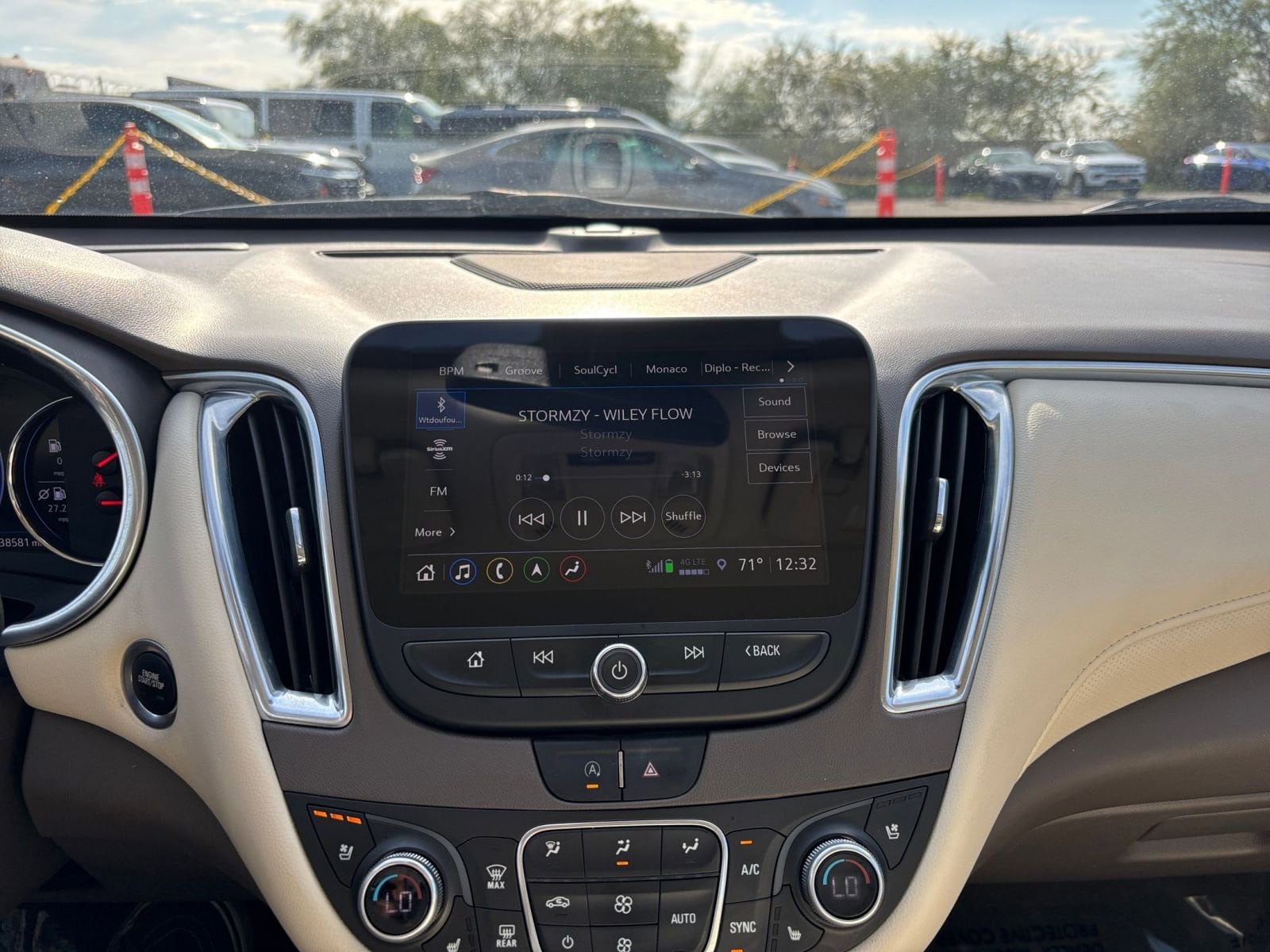 Thumbnail: 2024 Chevrolet Malibu - 21