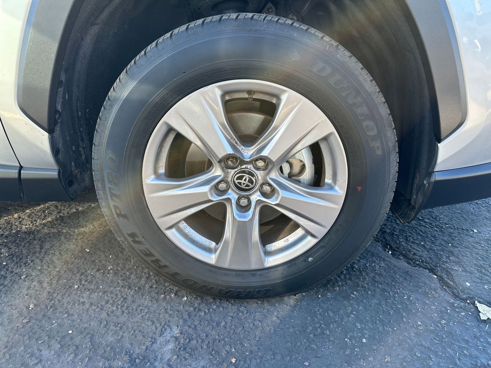 Thumbnail: 2025 Toyota RAV4 - 30