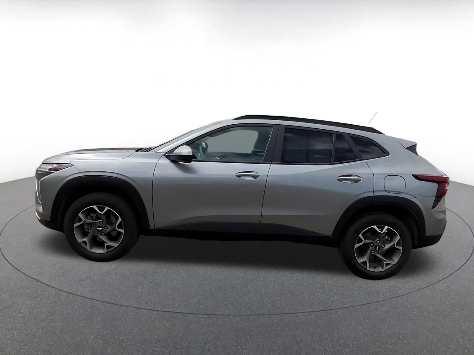 Thumbnail: 2025 Chevrolet Trax - 9