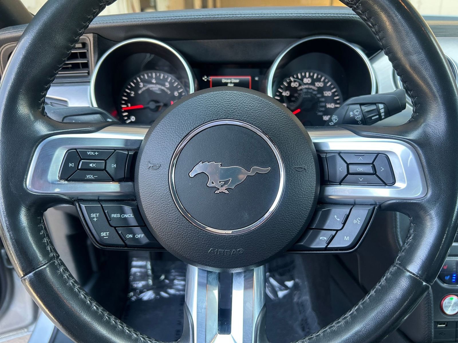 2023 Ford Mustang  27