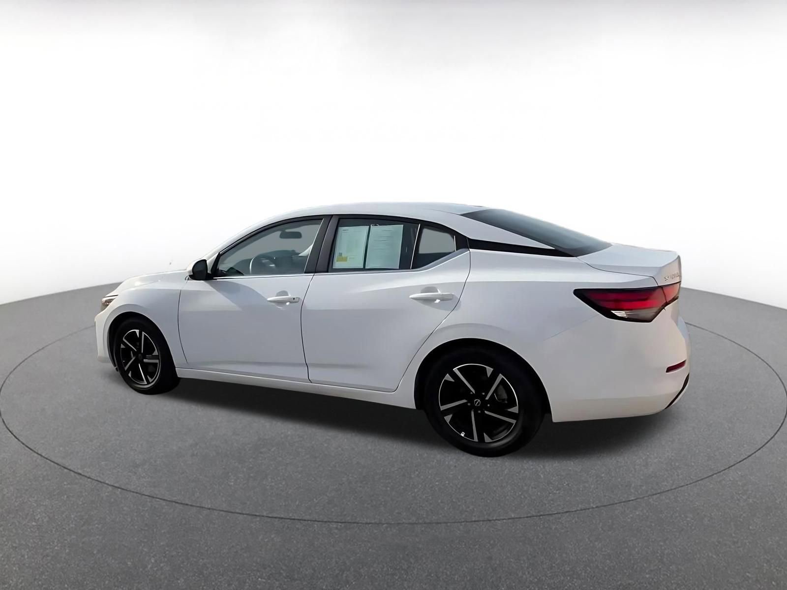 Thumbnail: 2025 Nissan Sentra - 10