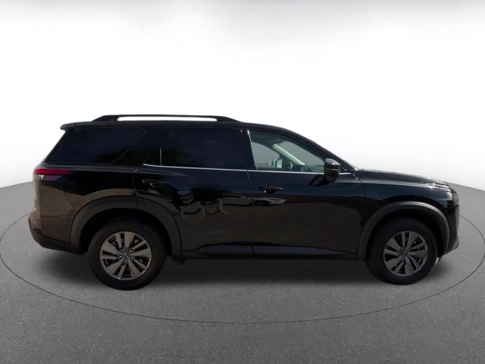 Thumbnail: 2025 Nissan Pathfinder - 16