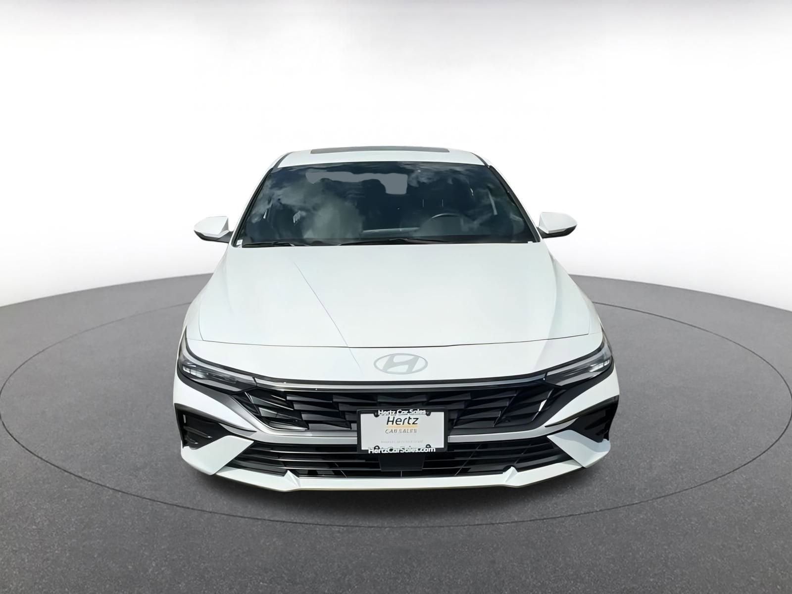 Thumbnail: 2025 Hyundai Elantra - 4