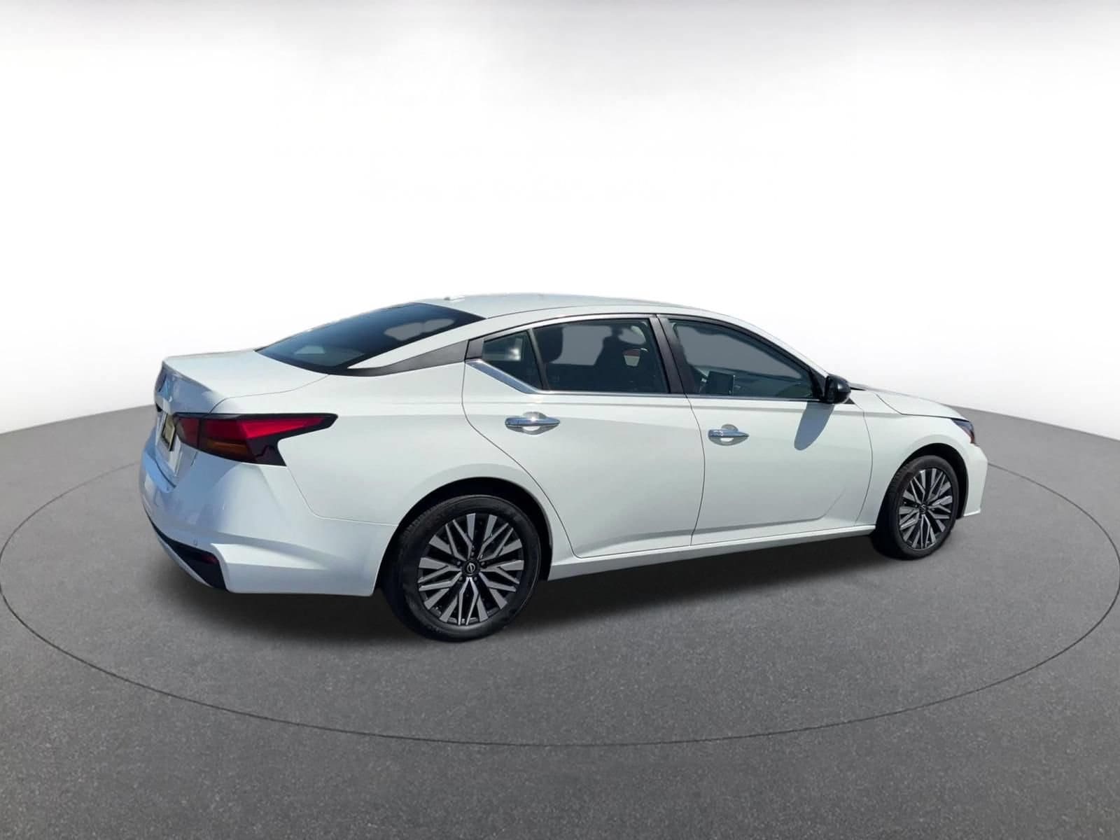 Thumbnail: 2025 Nissan Altima - 14