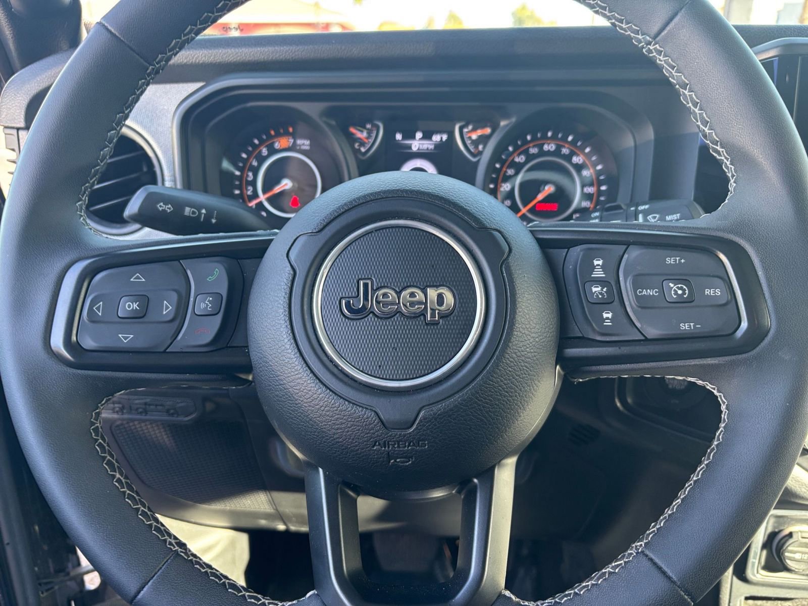 Thumbnail: 2025 Jeep Wrangler - 27