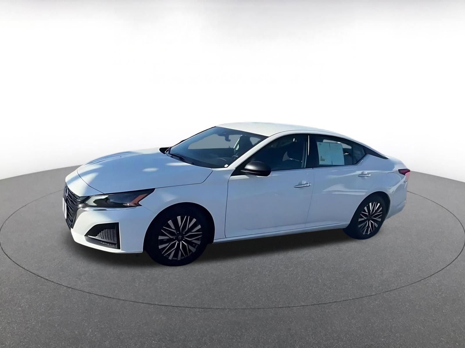 Thumbnail: 2025 Nissan Altima - 8