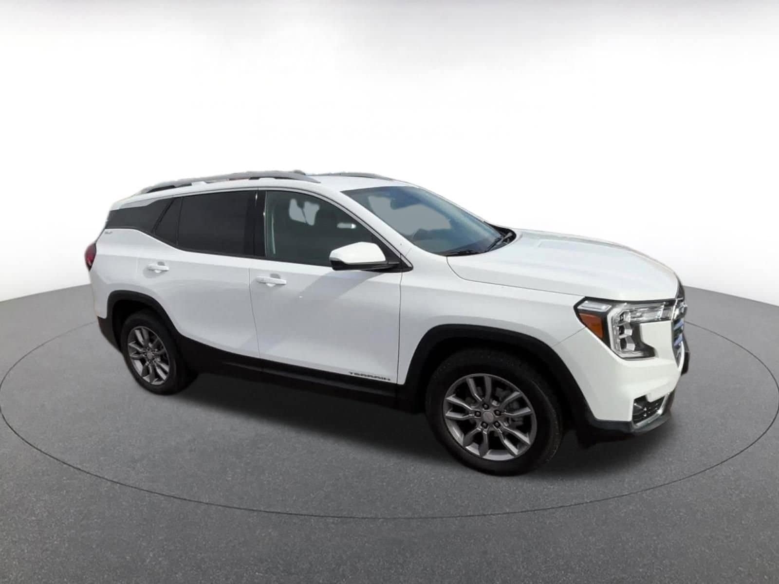 Thumbnail: 2024 GMC Terrain - 2