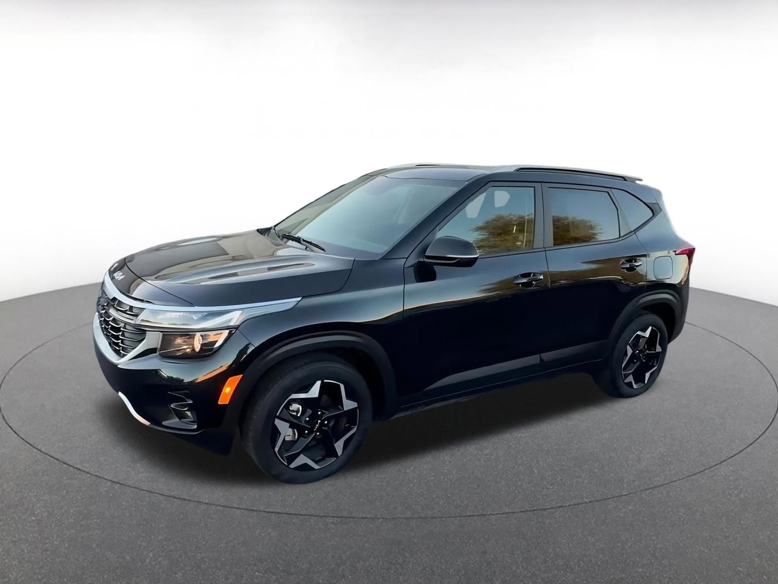 Thumbnail: 2025 Kia Seltos - 8