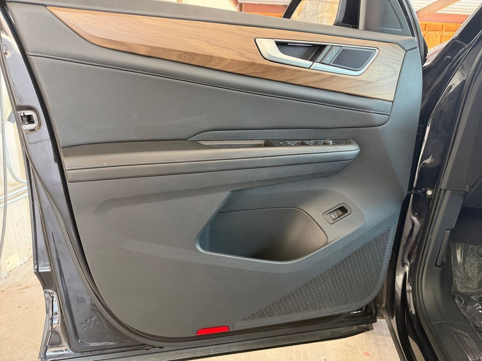 Thumbnail: 2025 Volkswagen Atlas - 18