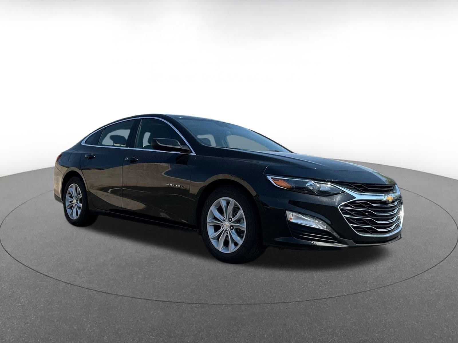 Thumbnail: 2023 Chevrolet Malibu - 1