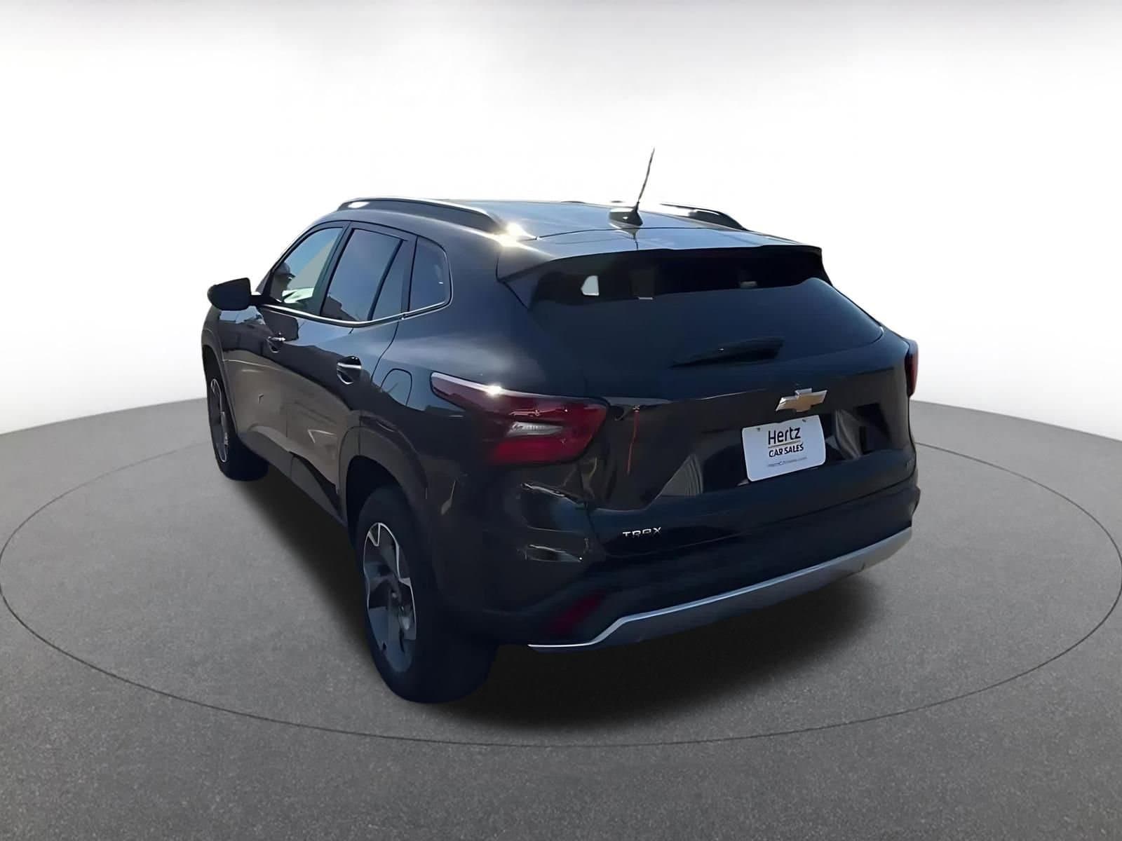 Thumbnail: 2025 Chevrolet Trax - 11