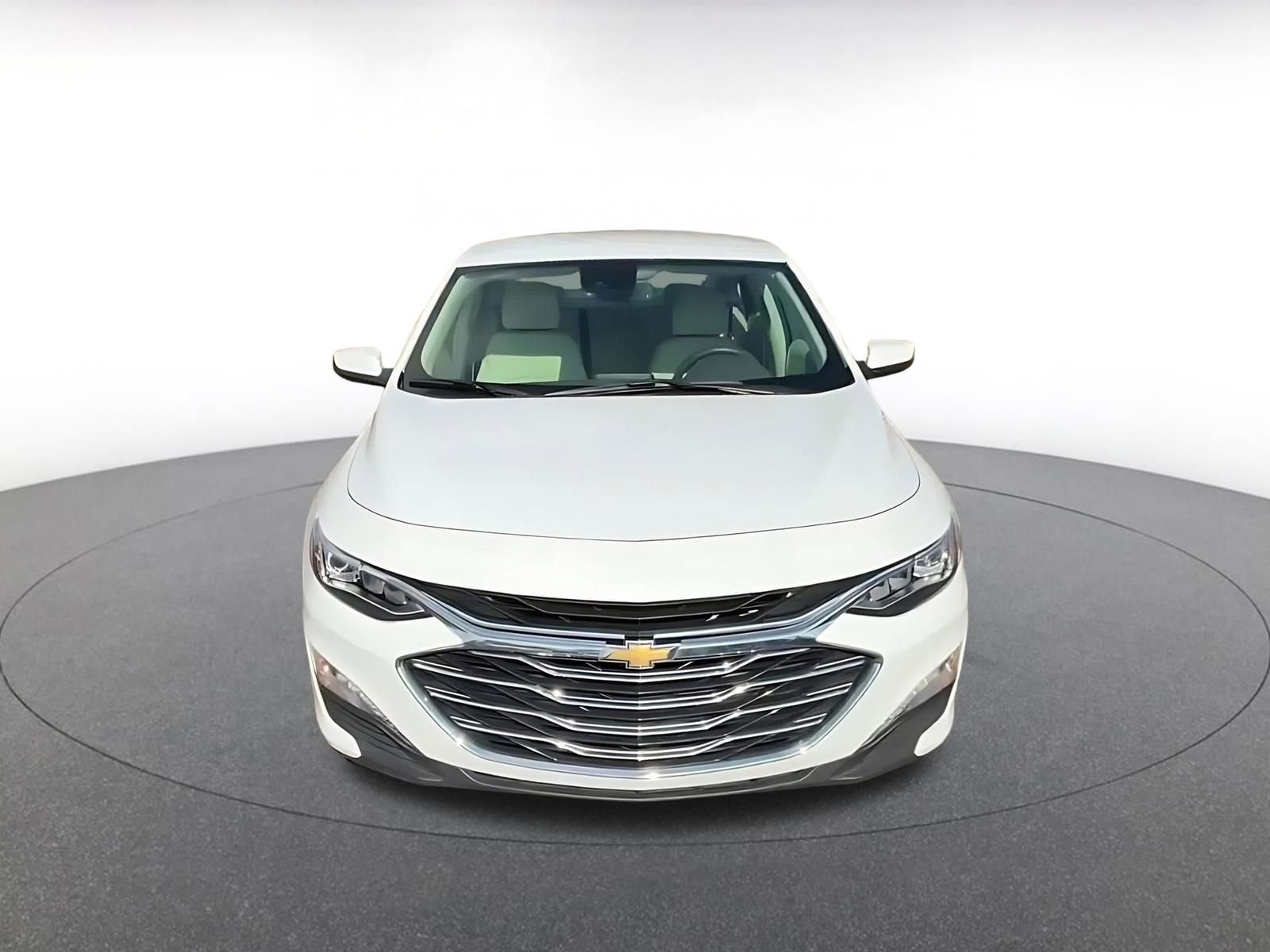 Thumbnail: 2024 Chevrolet Malibu - 4