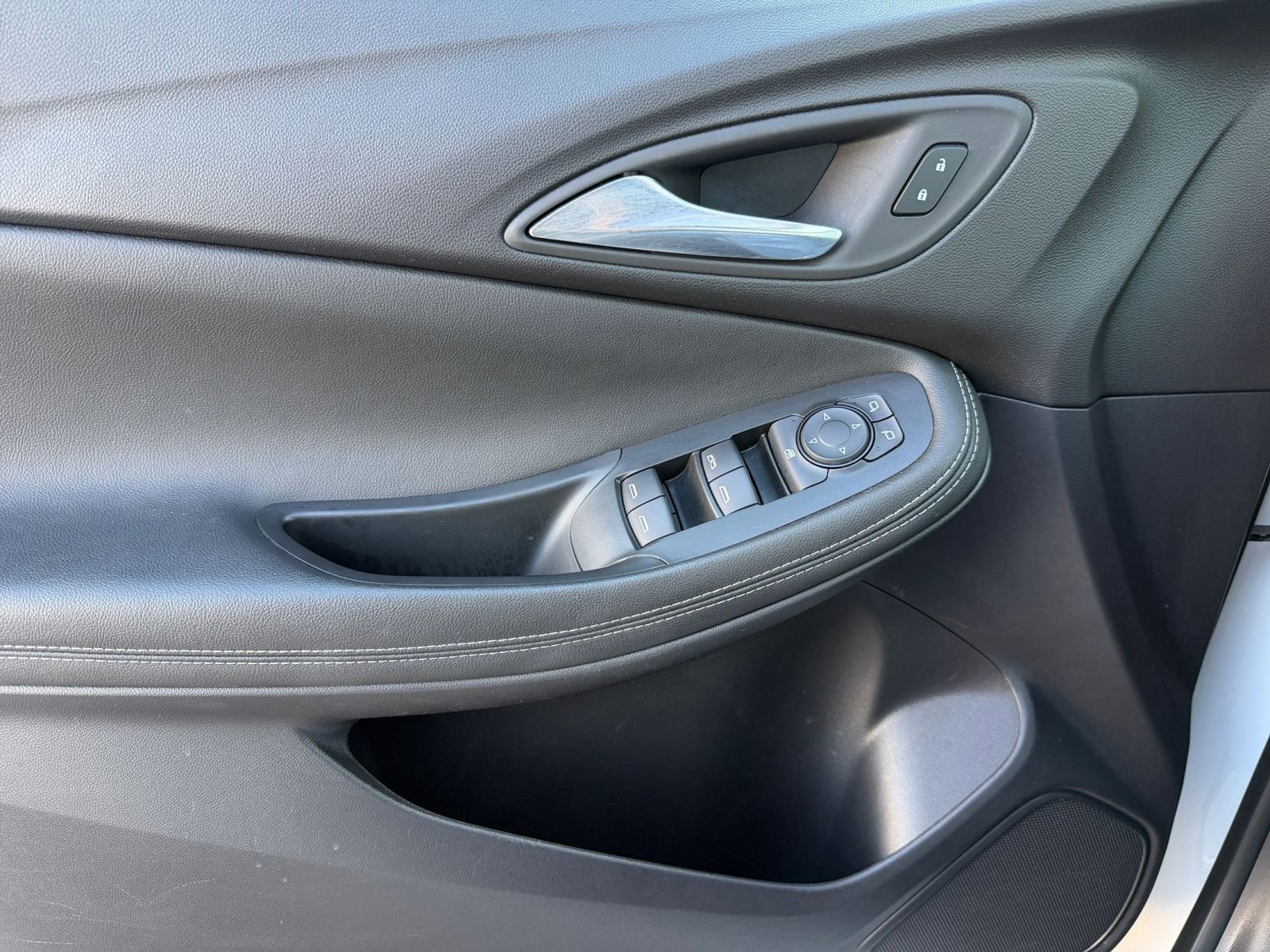 Thumbnail: 2025 Buick Encore GX - 18