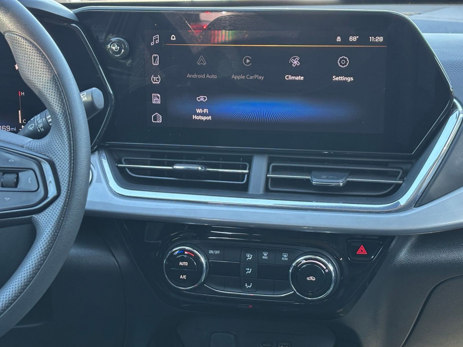 Thumbnail: 2025 Chevrolet Trax - 21