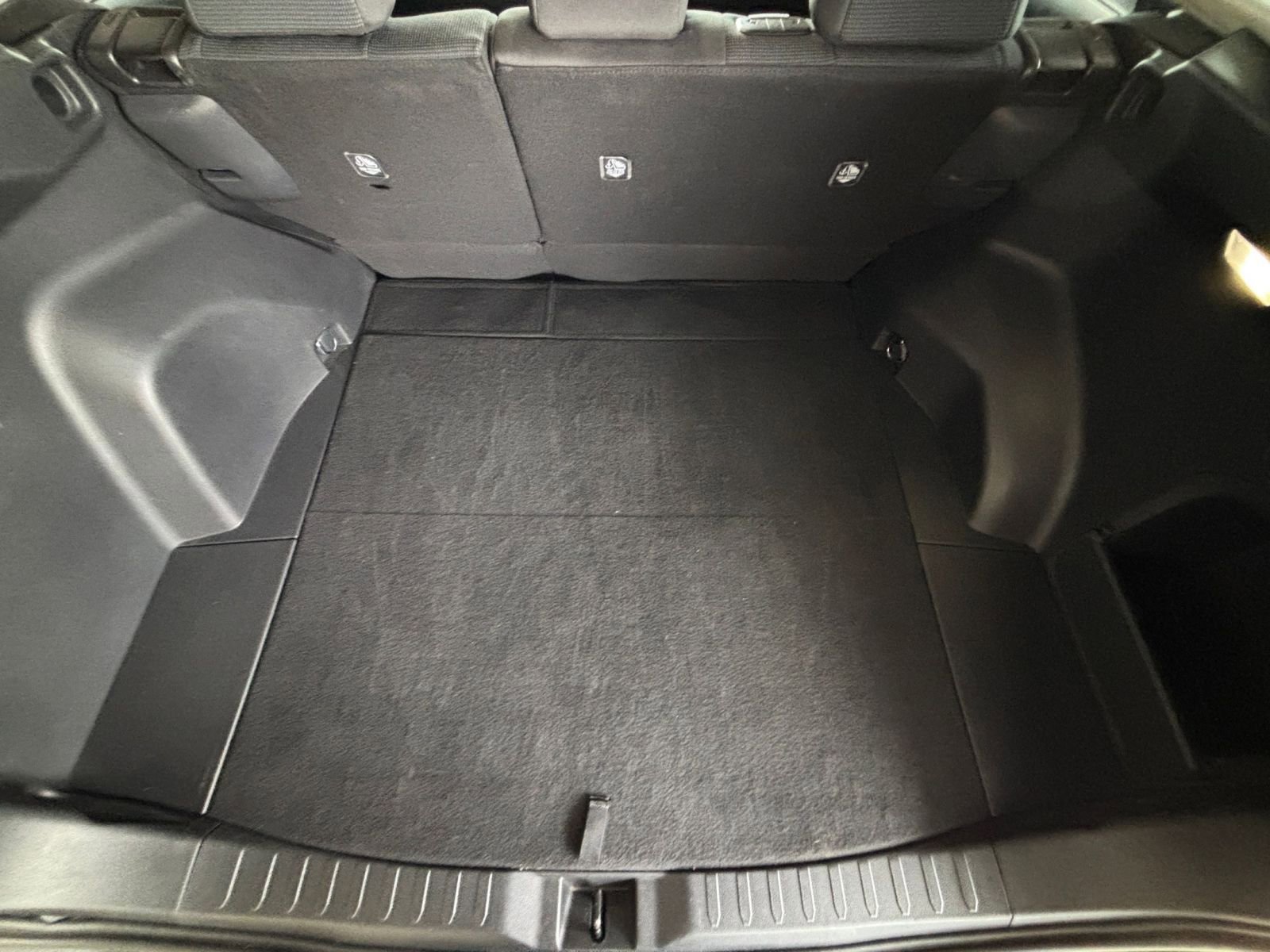 Thumbnail: 2025 Toyota RAV4 - 31