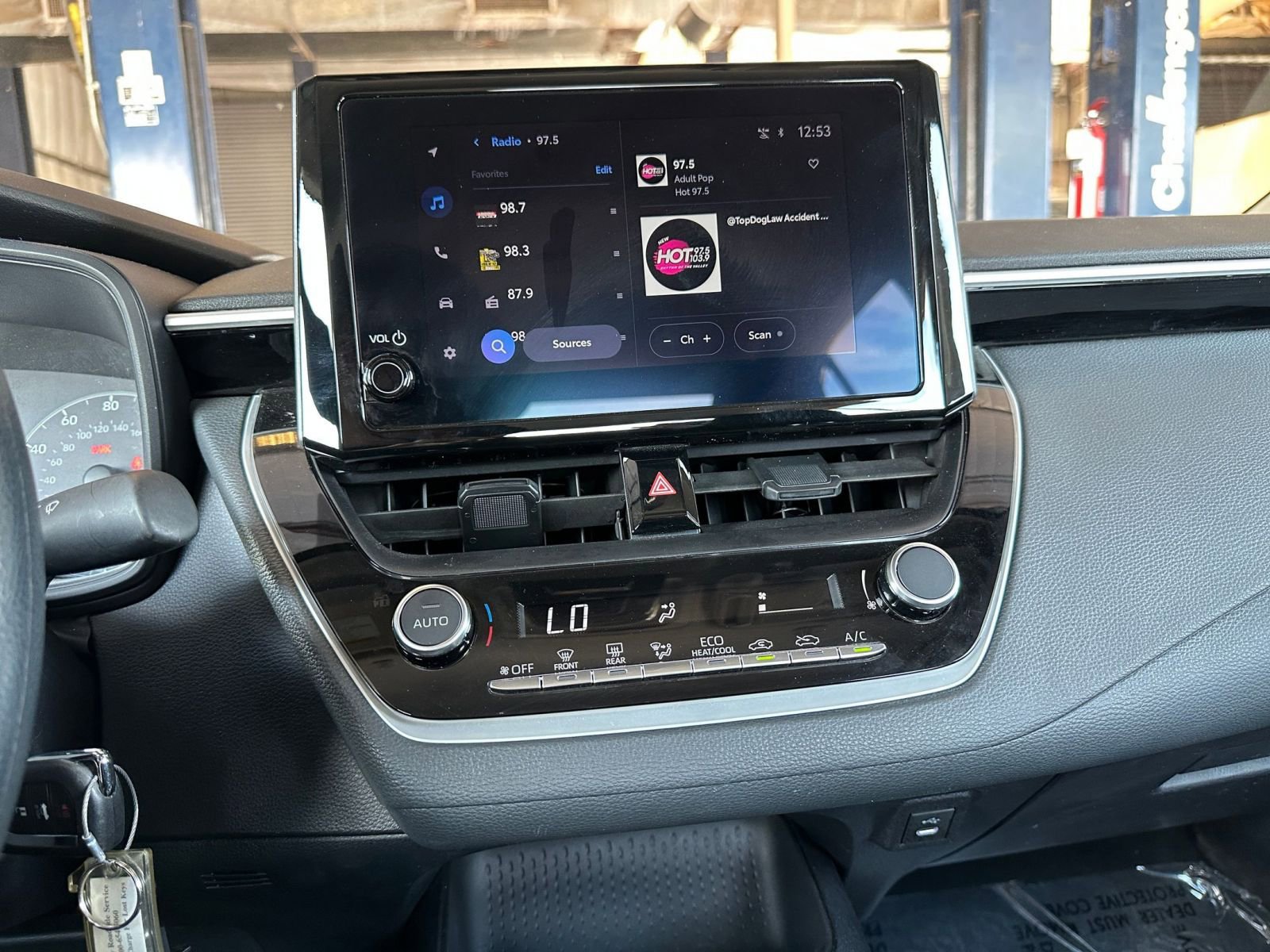 Thumbnail: 2025 Toyota Corolla - 18