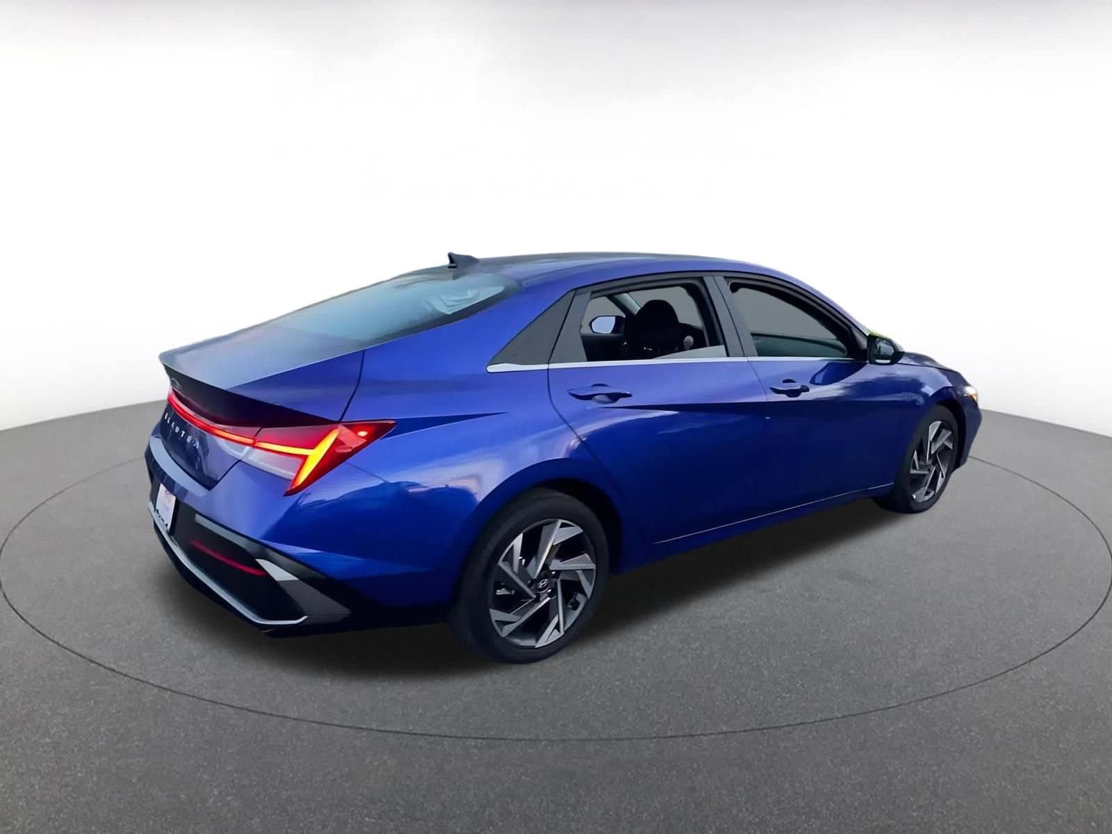 Thumbnail: 2025 Hyundai Elantra - 15