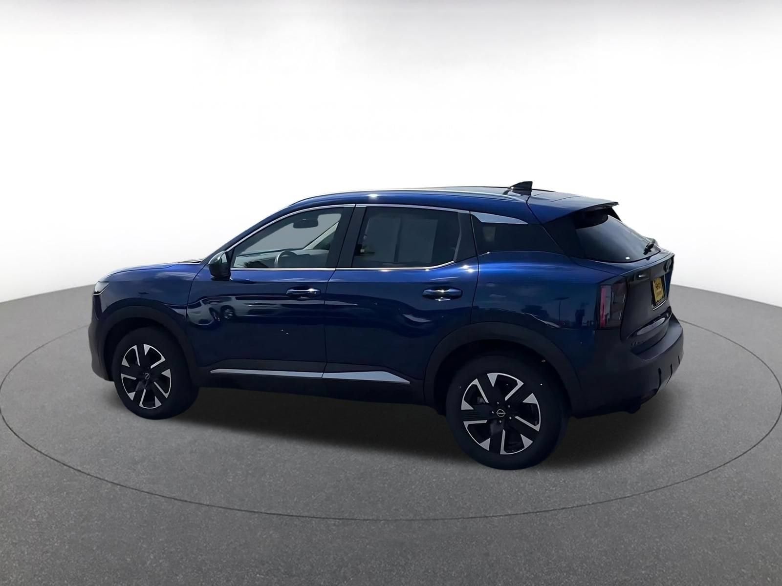 Thumbnail: 2026 Nissan Kicks - 9