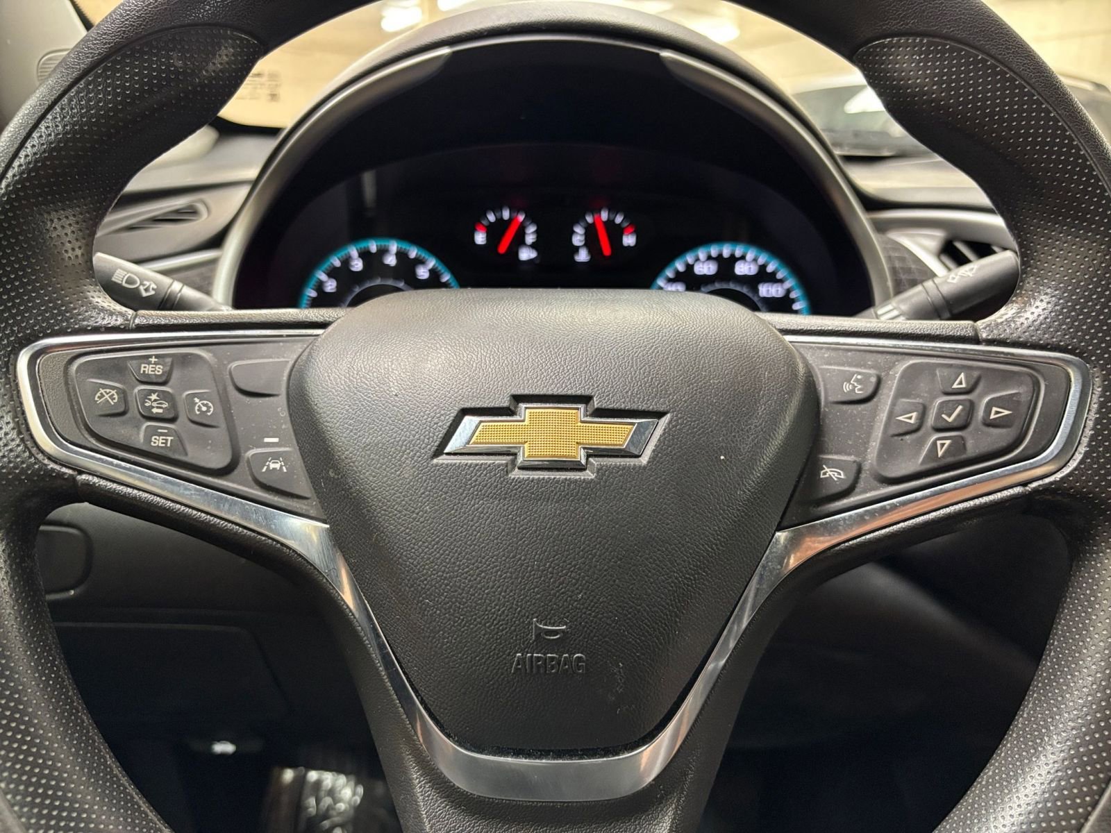Thumbnail: 2023 Chevrolet Malibu - 29