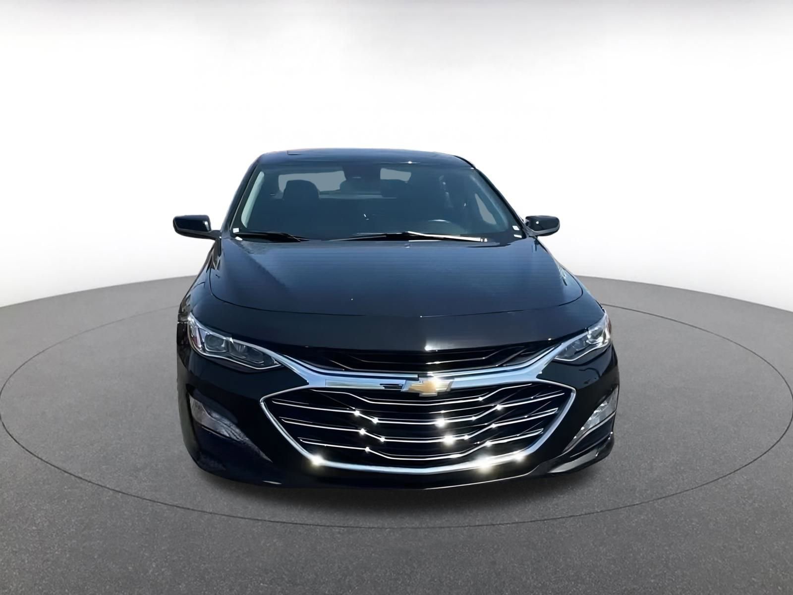 Thumbnail: 2024 Chevrolet Malibu - 4