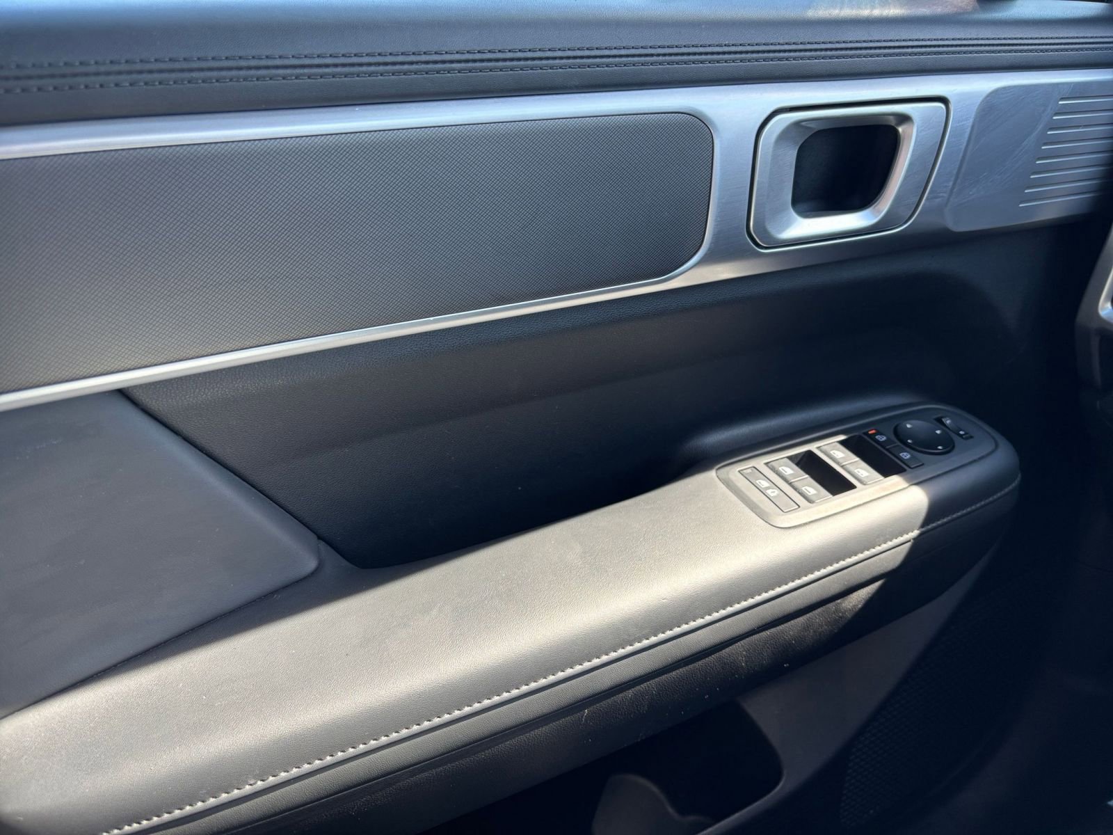 Thumbnail: 2025 Hyundai Santa Fe - 18