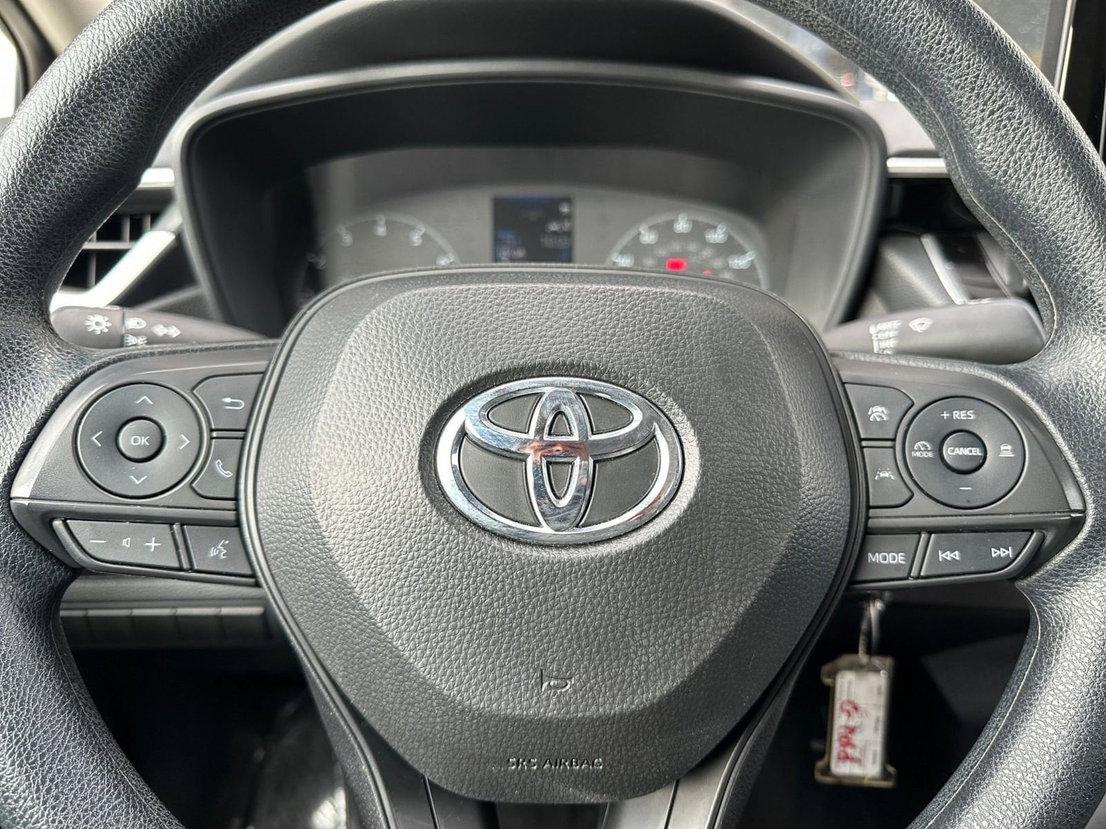 Thumbnail: 2025 Toyota Corolla - 25