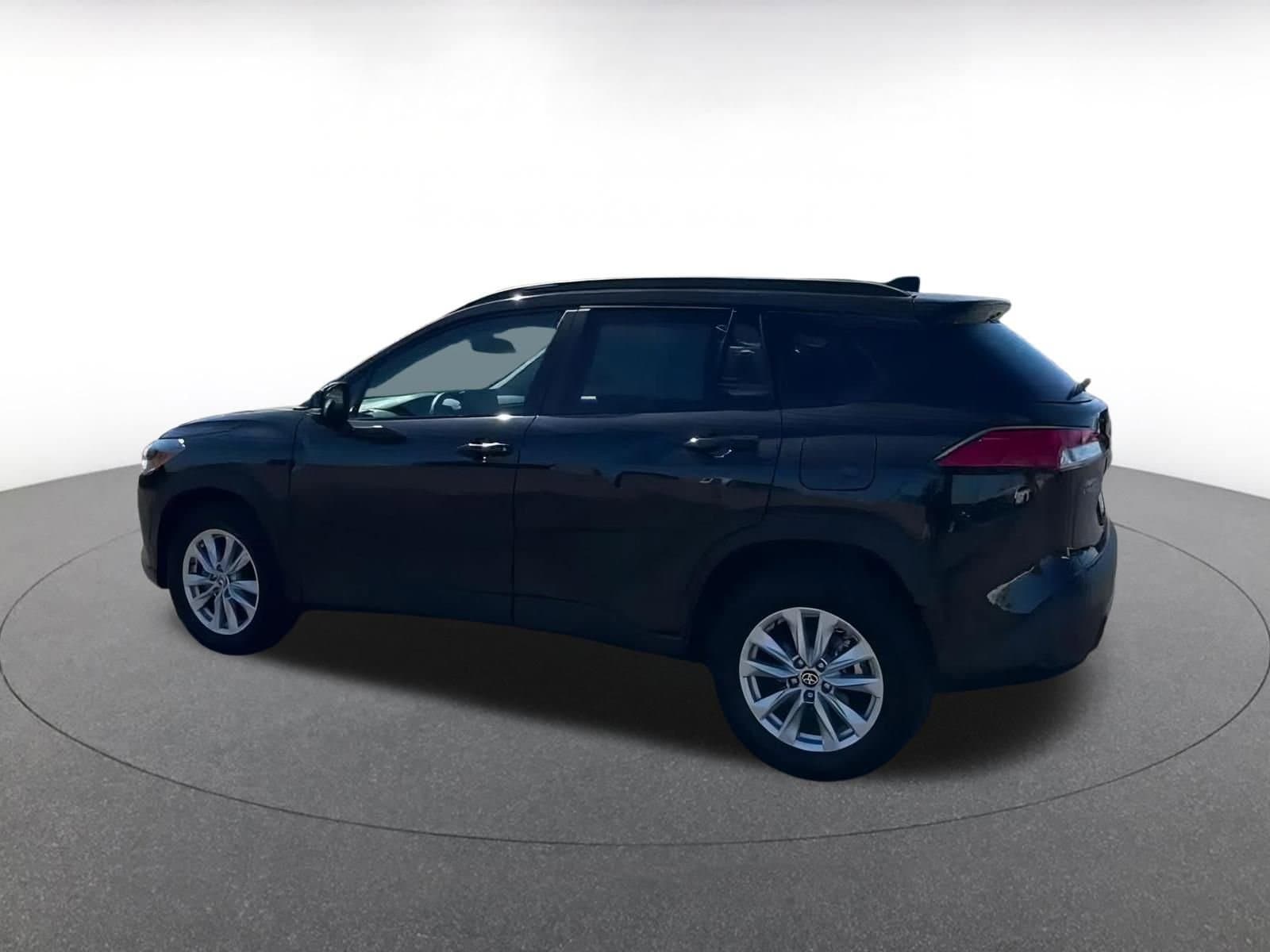 Thumbnail: 2025 Toyota Corolla Cross - 10