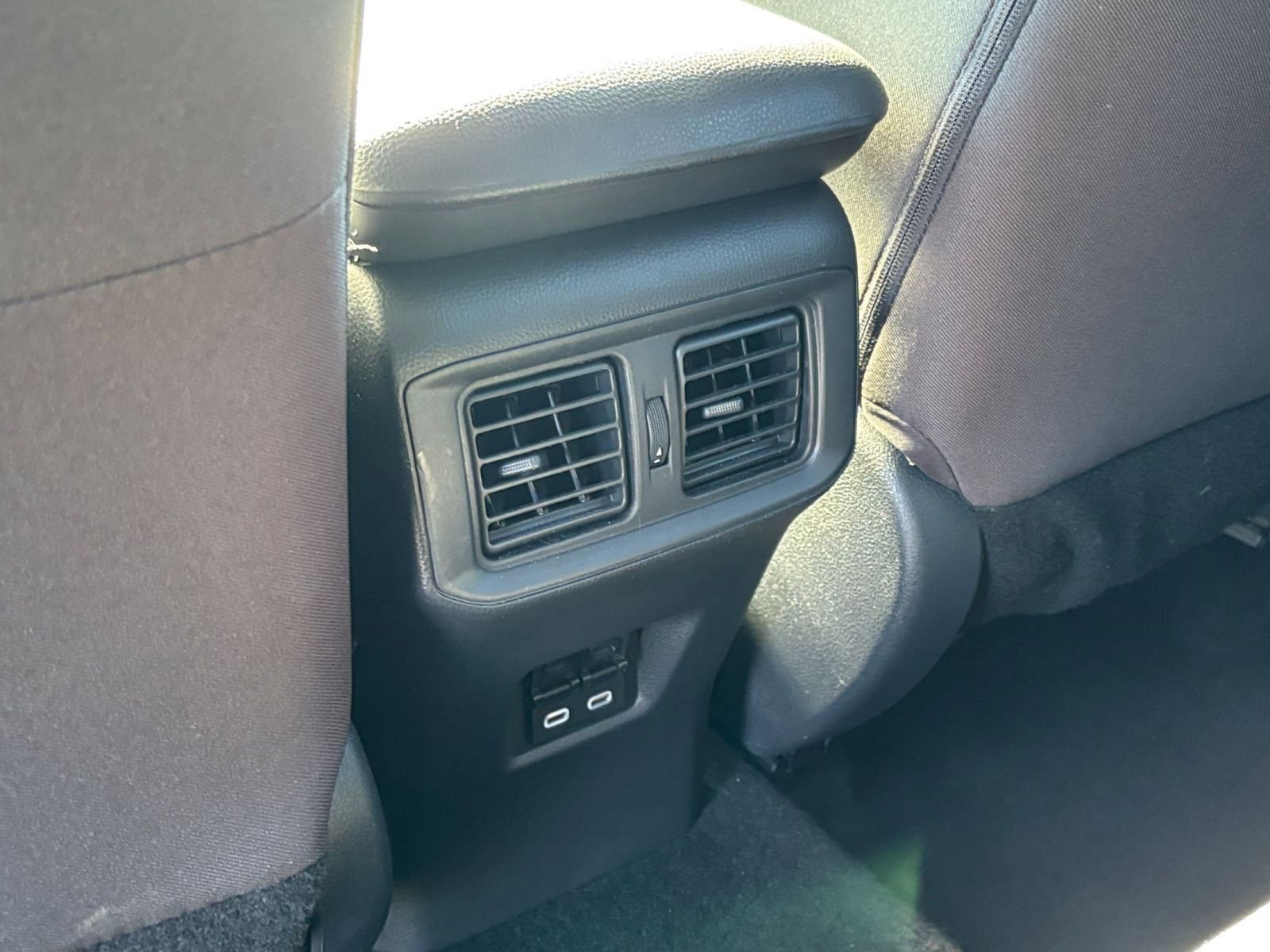 Thumbnail: 2025 Toyota RAV4 - 27