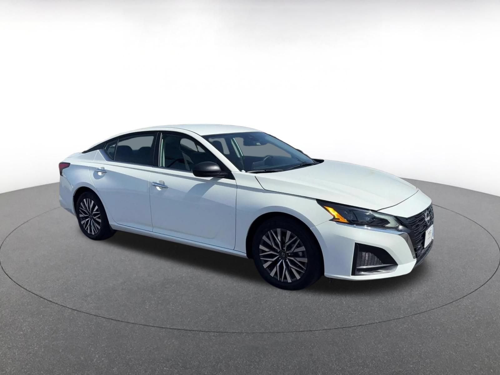 Thumbnail: 2025 Nissan Altima - 2