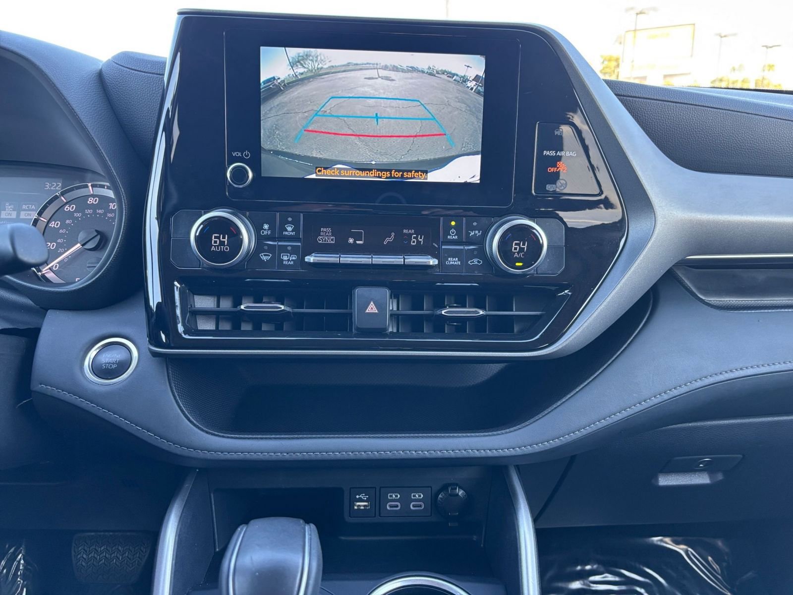 Thumbnail: 2025 Toyota Highlander - 17