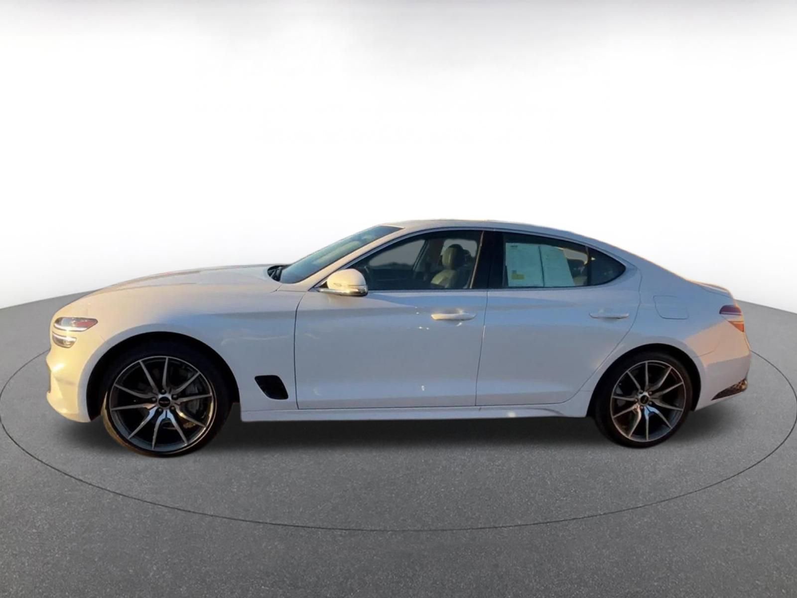 Thumbnail: 2025 Genesis G70 - 10